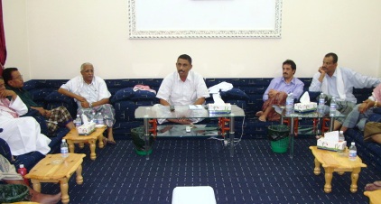 aadhaa-tjarat-ghoorfah-say.JPG