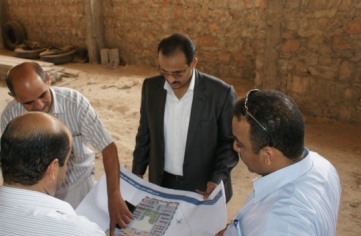 mukalla_G_collectiong_governerment.JPG