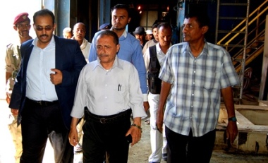 mukalla_G_elect_check1.jpg