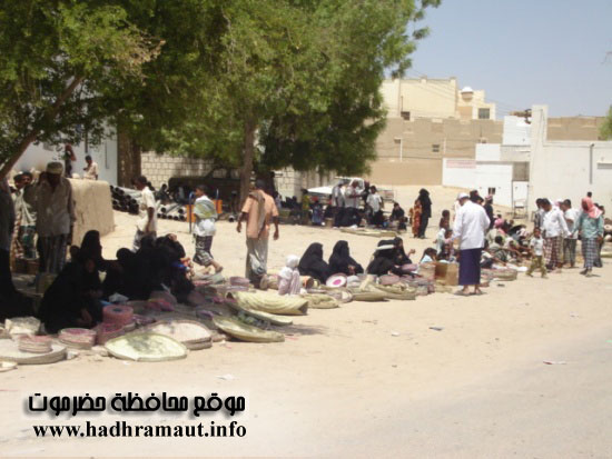 أحد الاسواق الموسمية الخاصة بالزيارة بمدينة السوم